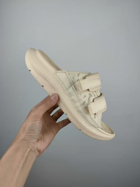 Sandle